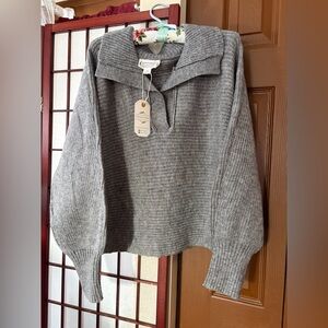 NWT LOVERICHE chunky knit, balloon sleeves, pullover style, Gray, Oversized MED.